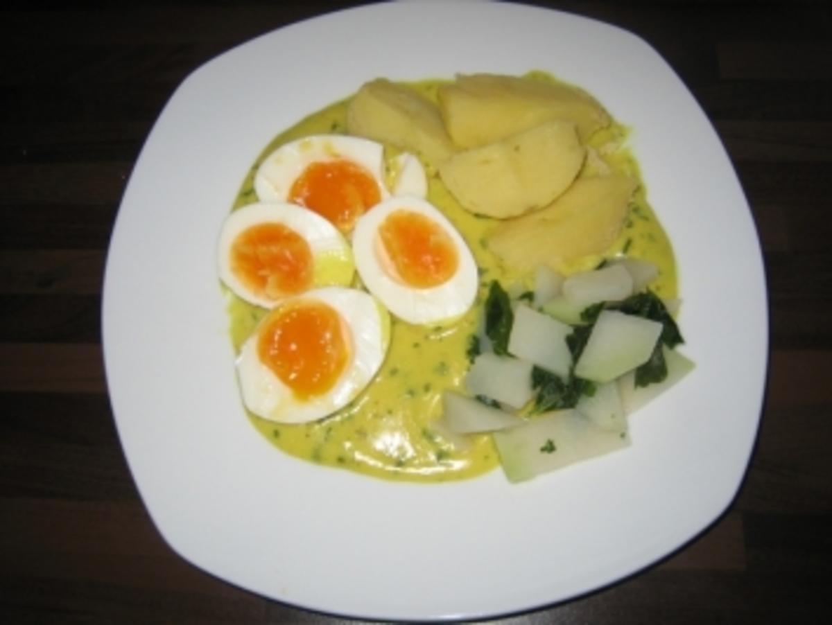 Eier in Curry-Kräutersoße Rezept von Mockabohne