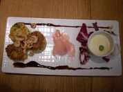 Frikadellen aus Edelfischen und Nordseekrabben an Wasabi-Eis - Rezept