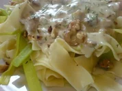 Bandnudeln mit Käse-Nuss-Sahne - Rezept