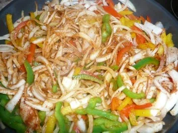 Roter Geflügelsalat - Rezept - Bild Nr. 3