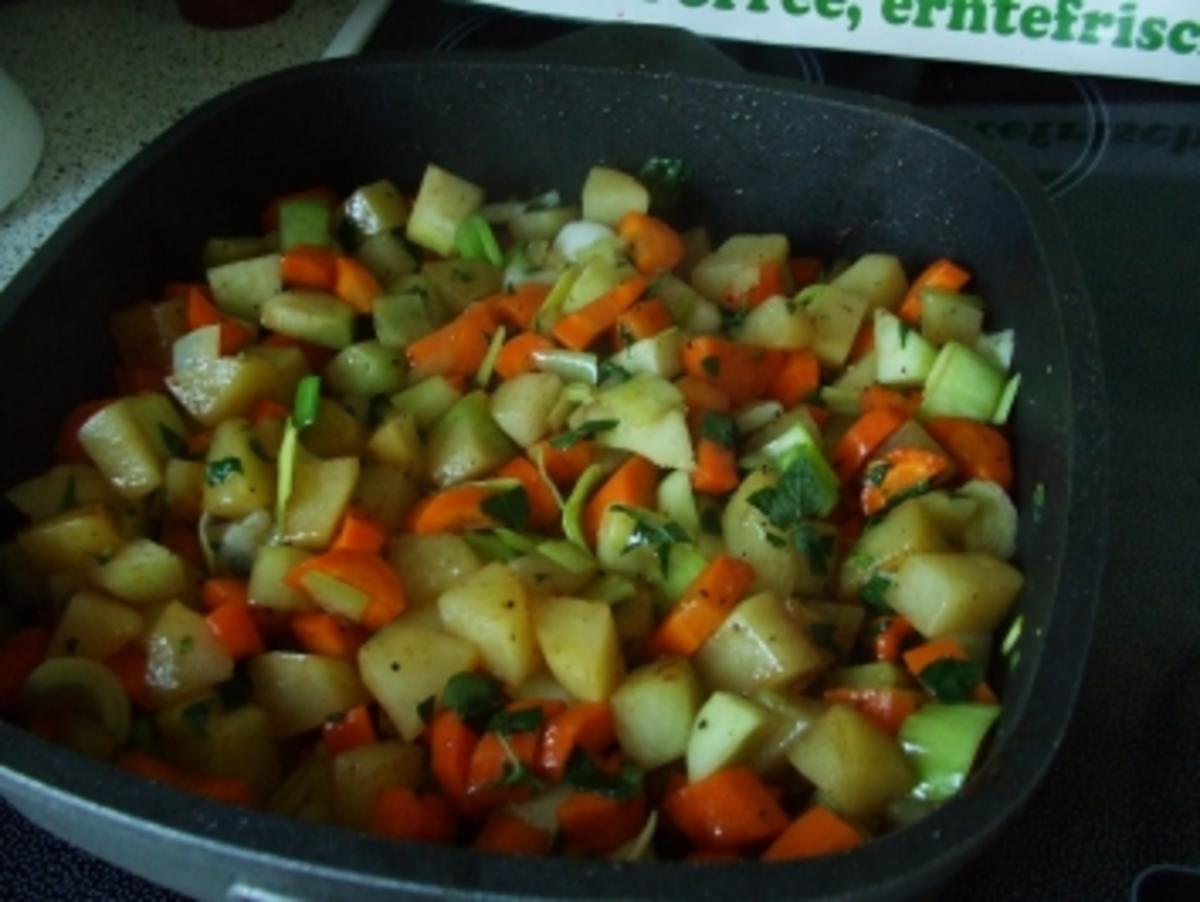 Hähnchenschenkel mit Wurzelgemüse - Rezept