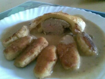 SCHWEINEFILET IM BLÄTTERTEIG UND SELBSTGEMACHTE KROKETTEN - Rezept