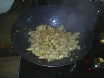 Rezept: Geflügel - Hähnchen-Broccoli-Pfanne Bild Nr. 6 Geflügel - Hähnchen-Broccoli-Pfanne - Rezept - Bild Nr. 6