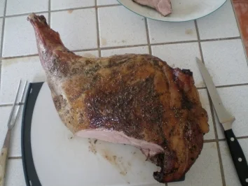 Rezept: Alwins Wildschweinkeule (Frischling) naturell Alwins Wildschweinkeule (Frischling) naturell - Rezept