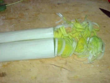 Apfel-Porree-Salat, pikant - Rezept