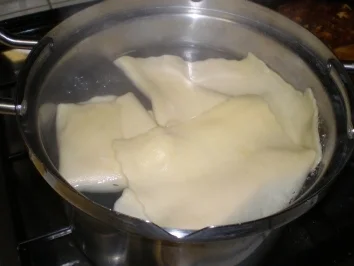 Cannelloni aus selbst gemachtem Nudelteig - Rezept