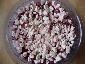 Rezept: Himbeer - Baiser - Quarkspeise Bild Nr. 4 Himbeer - Baiser - Quarkspeise - Rezept - Bild Nr. 4