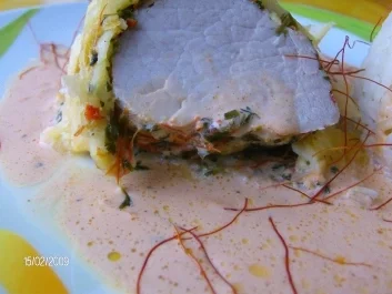 Pikante Kräuter-Schweinelende versteckt sich. - Rezept