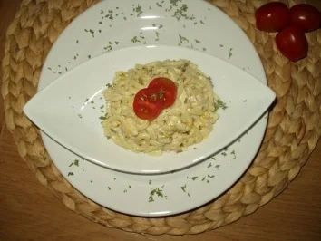 Rezept: Wenn sich die Nudel in die Salatsoße legt.... Bild Nr. 2 Wenn sich die Nudel in die Salatsoße legt.... - Rezept - Bild Nr. 2