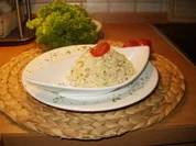 Wenn sich die Nudel in die Salatsoße legt.... - Rezept