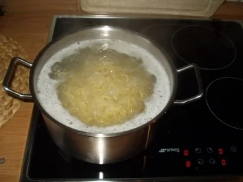 Rezept: Wenn sich die Nudel in die Salatsoße legt.... Bild Nr. 10 Wenn sich die Nudel in die Salatsoße legt.... - Rezept - Bild Nr. 10