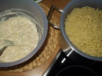 Rezept: Wenn sich die Nudel in die Salatsoße legt.... Bild Nr. 11 Wenn sich die Nudel in die Salatsoße legt.... - Rezept - Bild Nr. 11