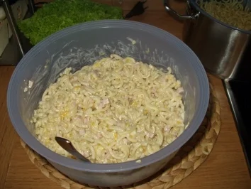 Rezept: Wenn sich die Nudel in die Salatsoße legt.... Bild Nr. 14 Wenn sich die Nudel in die Salatsoße legt.... - Rezept - Bild Nr. 14