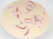 Rezept: Weißweinsuppe mit Rote Bete Flädle Weißweinsuppe mit Rote Bete Flädle - Rezept