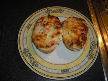 Rezept: Pizzabrötchen a la Provoncal Pizzabrötchen a la Provoncal - Rezept