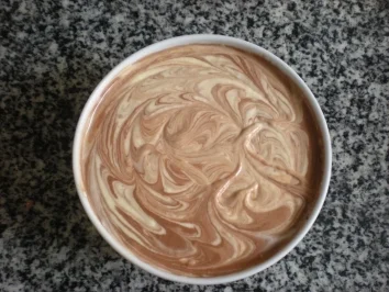 Rezept: Dreifach marmoriertes Schokoladenmousse Dreifach marmoriertes Schokoladenmousse - Rezept