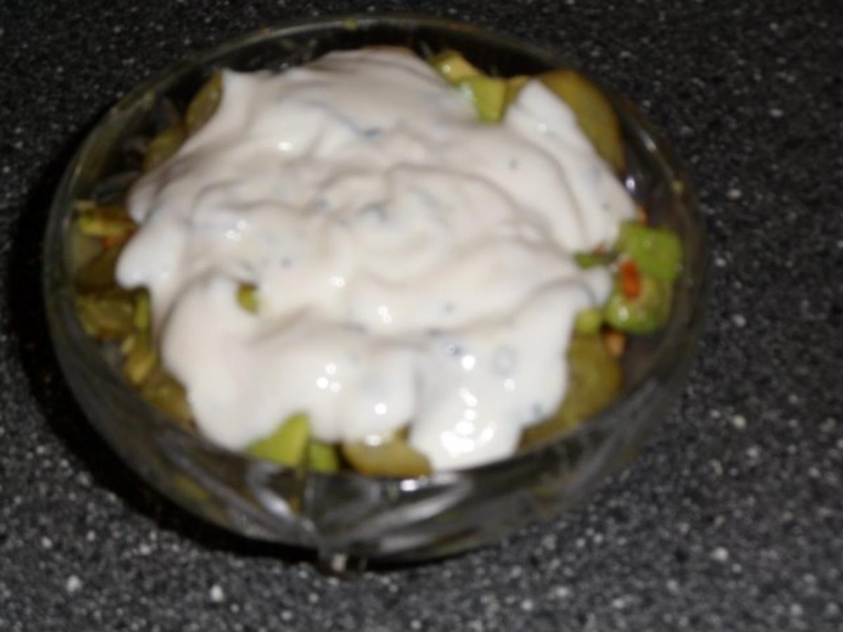 SALAT - Avocadosalat mit Pinienkernen - Rezept - Bild Nr. 7