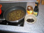 Rezept: Grillen- Kรผrbiskern/ Birnenkraut dressing zu Sourcream Grillen- Kรผrbiskern/ Birnenkraut dressing zu Sourcream - Rezept