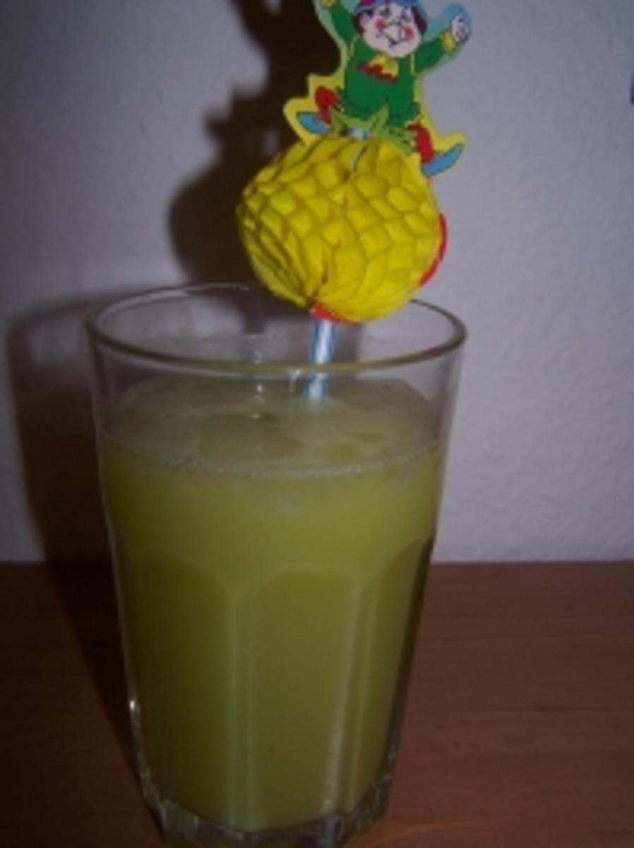 Bilder für Affencoctail man denke sich einen weissen Strand - Rezept