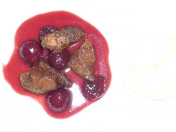Geflügelleber mit Ingwer-Kirschen und Mascarpone-Püree - Rezept