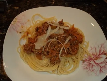 Bolognesesoße; Klassiker mit Hackfleisch - Rezept