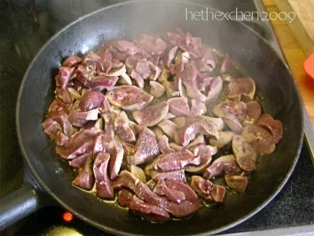 Rezept: Saure Nierchen mit Kartoffelpürree und Kopfsalat Saure Nierchen mit Kartoffelpürree und Kopfsalat - Rezept