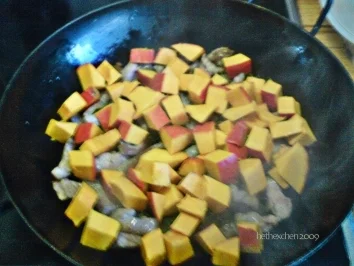 Rezept: Hokkaidokürbis-Geschnetzeltes Hokkaidokürbis-Geschnetzeltes - Rezept