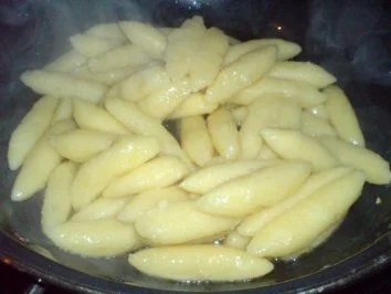 Rezept: Schupfnudeln Bild Nr. 2 Schupfnudeln - Rezept - Bild Nr. 2