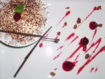 Walnuss-Amaretto- Kirsch-Tiramisu - Rezept