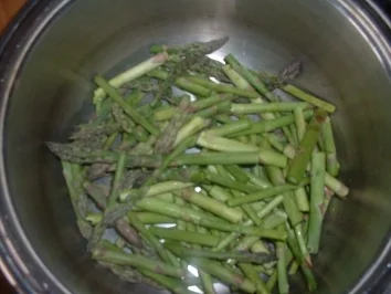 Rezept: Grüner Spargelomelette Bild Nr. 2 Grüner Spargelomelette - Rezept - Bild Nr. 2