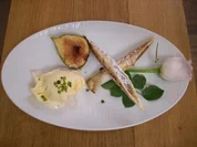 Mikado aus orientalischen Früchten an Rosenwasser-Eis - Rezept