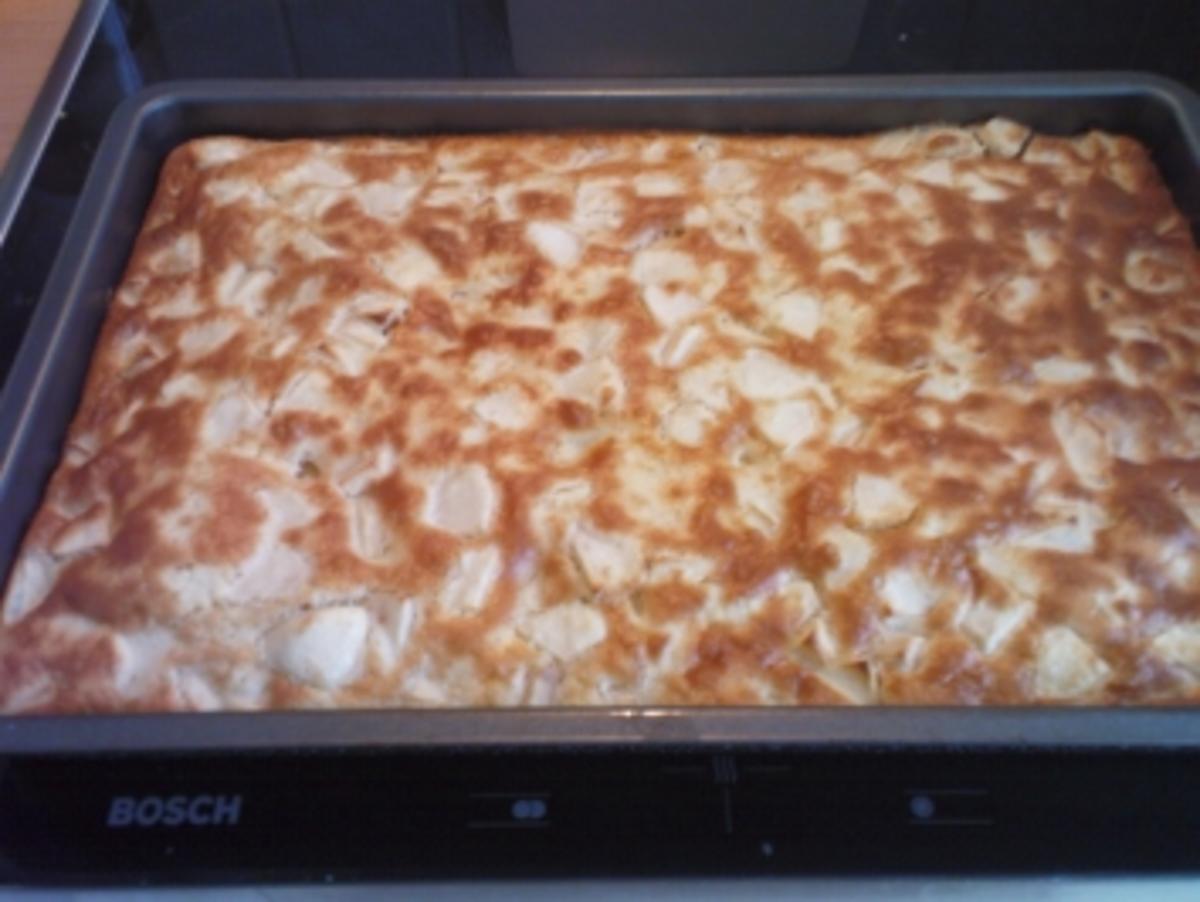 Apfelschnitten Schneller Apfelkuchen vom Blech - Rezept mit Bild ...