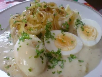 Senfeier mit Püree & Röstzwiebeln - Rezept