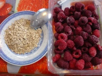 Rezept: Schmandcreme auf Himbeeren Schmandcreme auf Himbeeren - Rezept