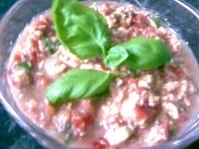 Basilikum trifft Mozzarella-Brotaufstrich - Rezept