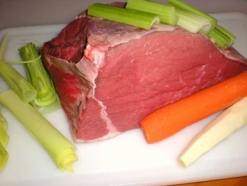 FLEISCH: Rinderschulter mit Meerrettichsauce - Rezept - Bild Nr. 2