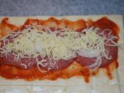 Salami-Pizza-Strudel - Rezept