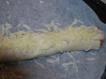 Rezept: Salami-Pizza-Strudel Salami-Pizza-Strudel - Rezept