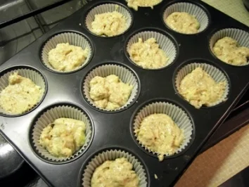 Rezept: Muffins: Apfel-Nuss mit Kokos-Creme-Füllung Muffins: Apfel-Nuss mit Kokos-Creme-Füllung - Rezept