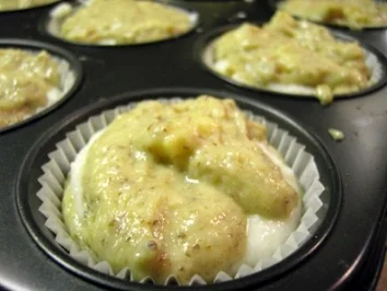 Rezept: Muffins: Apfel-Nuss mit Kokos-Creme-Füllung Muffins: Apfel-Nuss mit Kokos-Creme-Füllung - Rezept