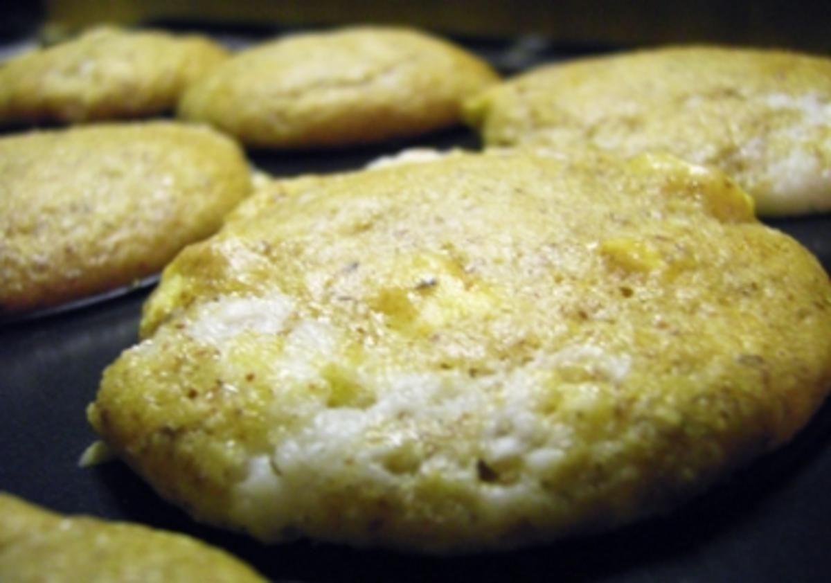 Muffins: Apfel-Nuss mit Kokos-Creme-Füllung - Rezept