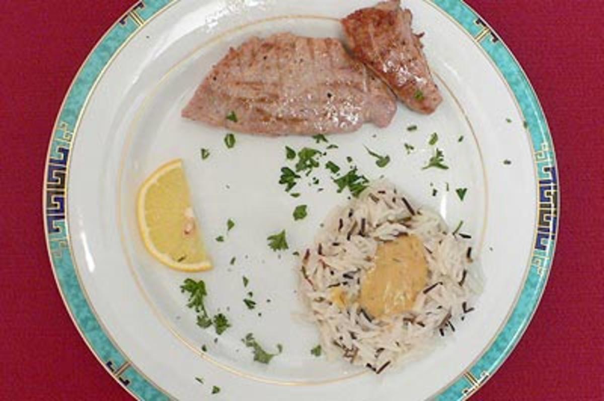 Gebratenes Tunfischsteak im Reisnest - Rezept