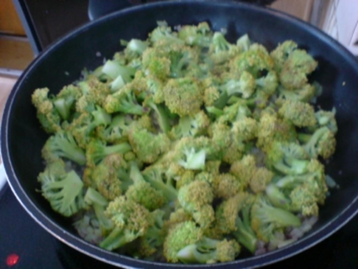 Tortelloni in Broccoli-Sahnesoße - Rezept