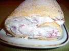 Biskuitrolle mit Erdbeeren - Rezept