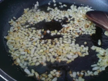 Rezept: Fusilli mit pikanter Hackfleischsoße Fusilli mit pikanter Hackfleischsoße - Rezept