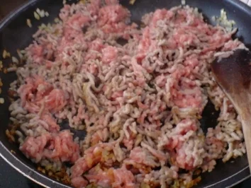 Rezept: Fusilli mit pikanter Hackfleischsoße Fusilli mit pikanter Hackfleischsoße - Rezept