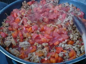 Rezept: Fusilli mit pikanter Hackfleischsoße Fusilli mit pikanter Hackfleischsoße - Rezept