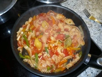 Nudel-Chaos mit Pangasiuswürfeln und Paprika - Rezept - Bild Nr. 6