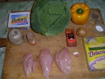 Rezept: Gefüllte Hühnerbrust im Wirsingblatt Gefüllte Hühnerbrust im Wirsingblatt - Rezept