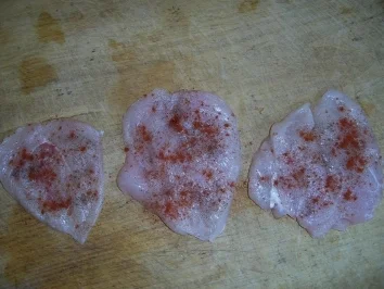 Rezept: Gefüllte Hühnerbrust im Wirsingblatt Gefüllte Hühnerbrust im Wirsingblatt - Rezept